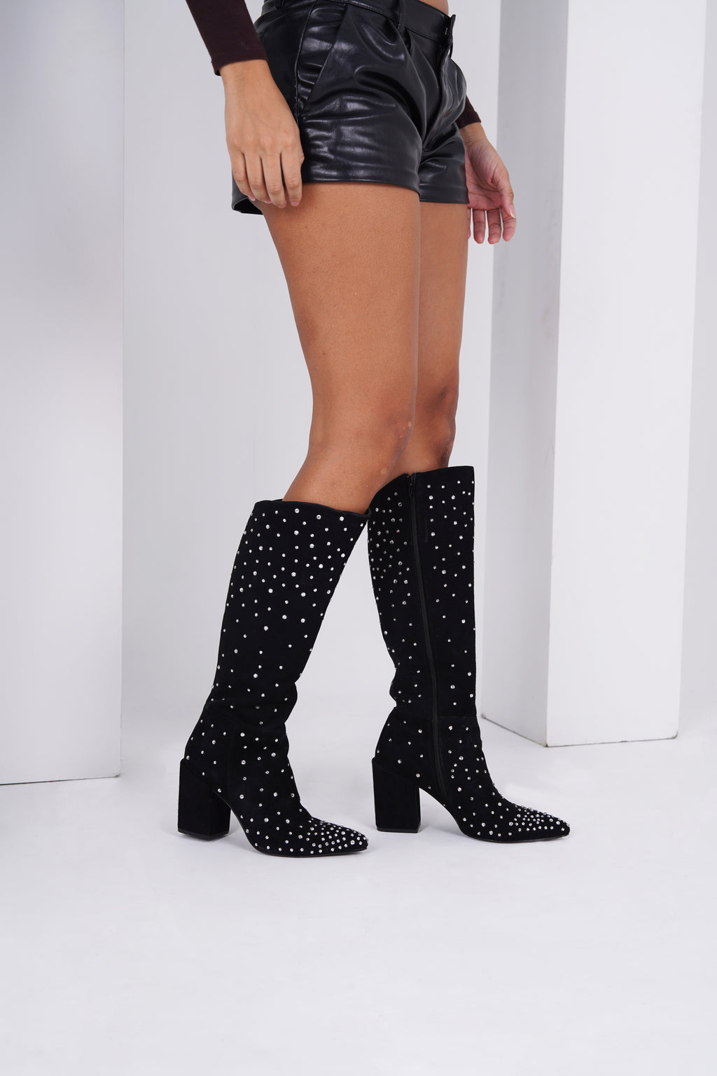 Crystal Haven (Black)